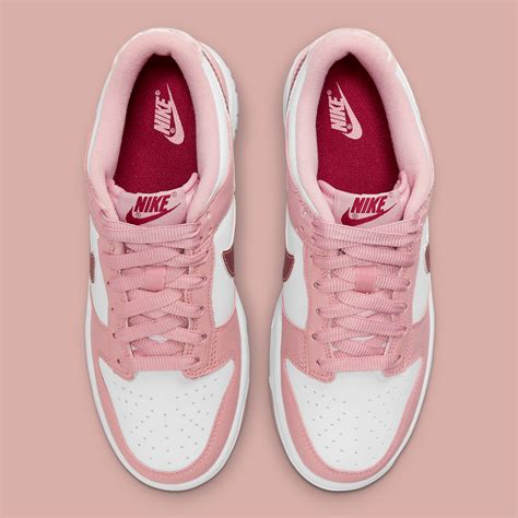 Nike mid dunks women